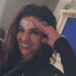 Meet your Posher, Leeann